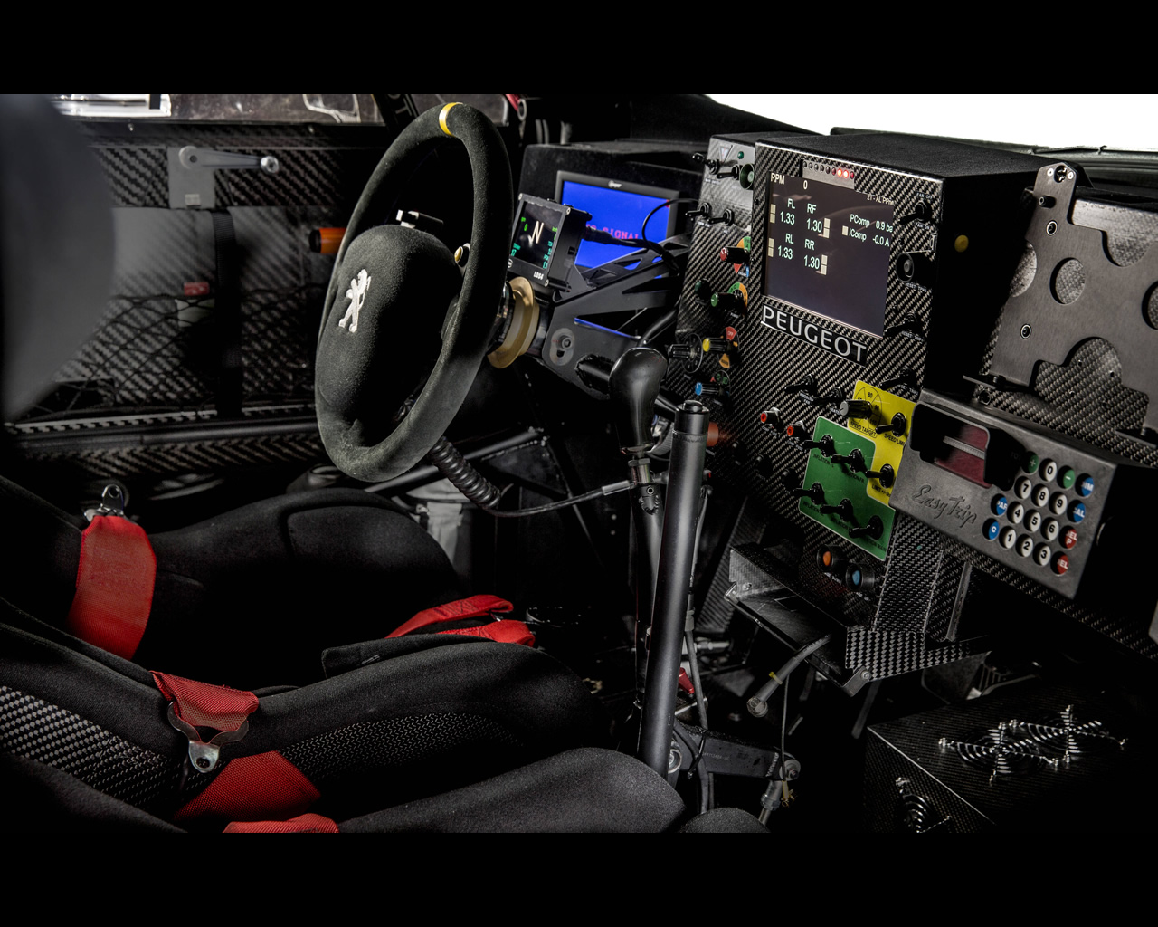 12 -peugeot 3008 dkr dakar rally raid.jpg